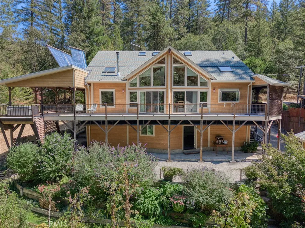 15785 Rainbow Drive Cobb, CA 95426