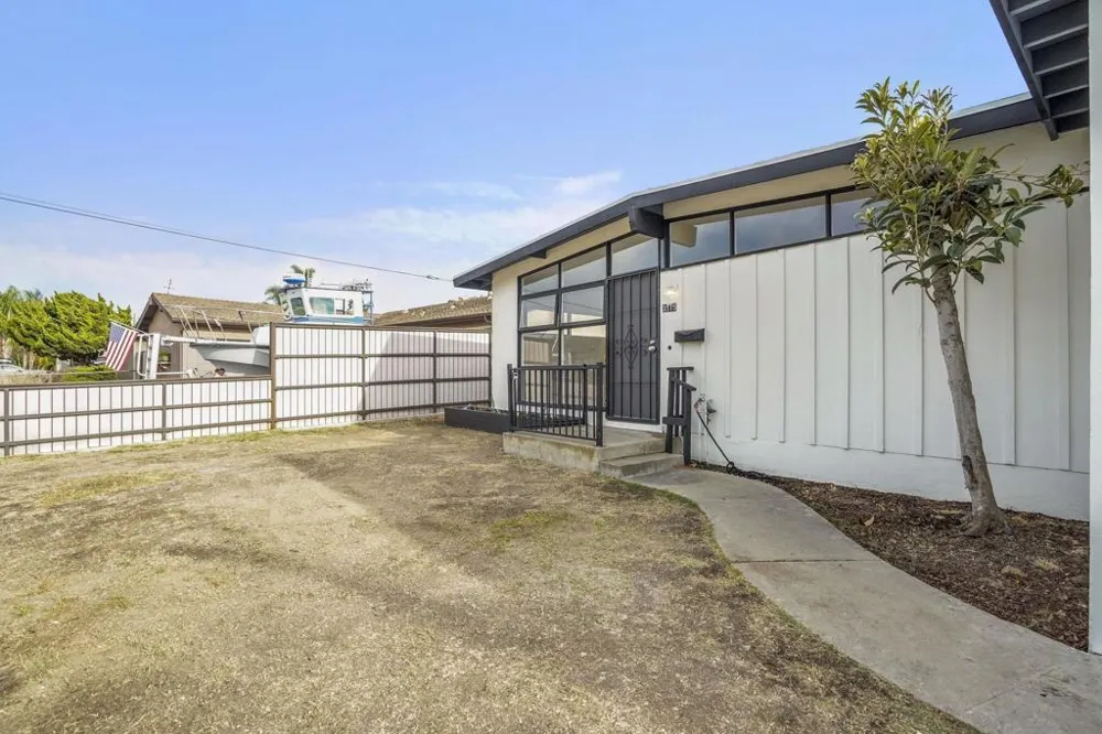 3515 Moccasin Ave San Diego, CA 92117