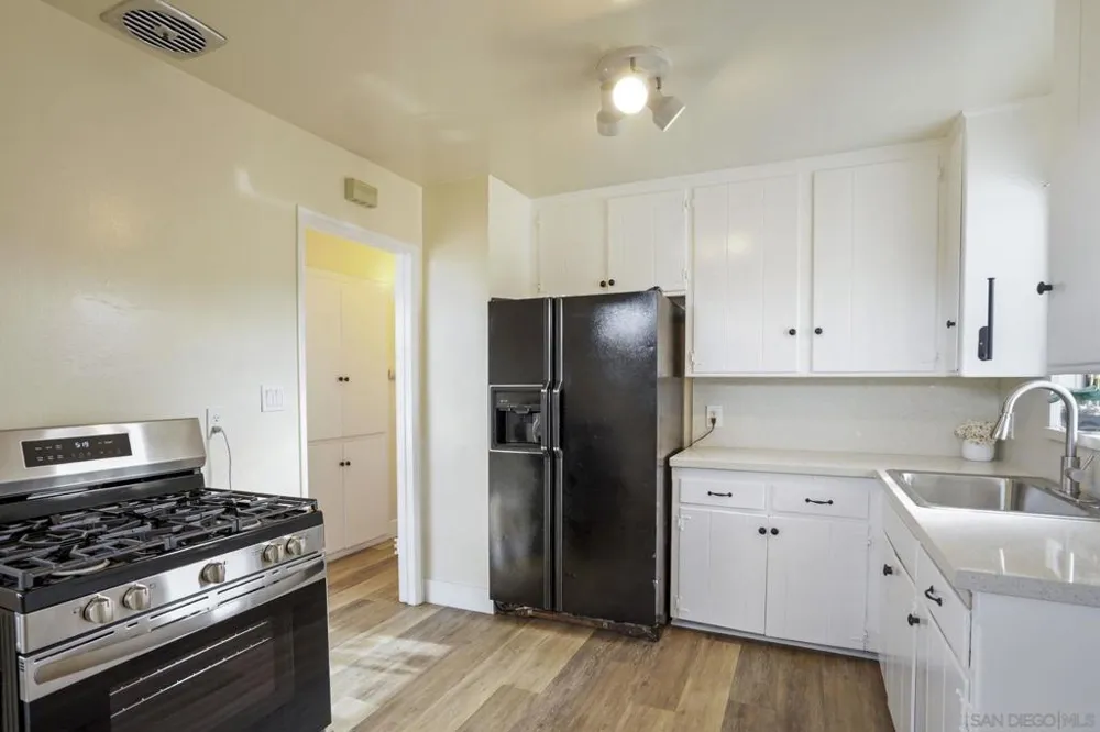 3515 Moccasin Ave San Diego, CA 92117