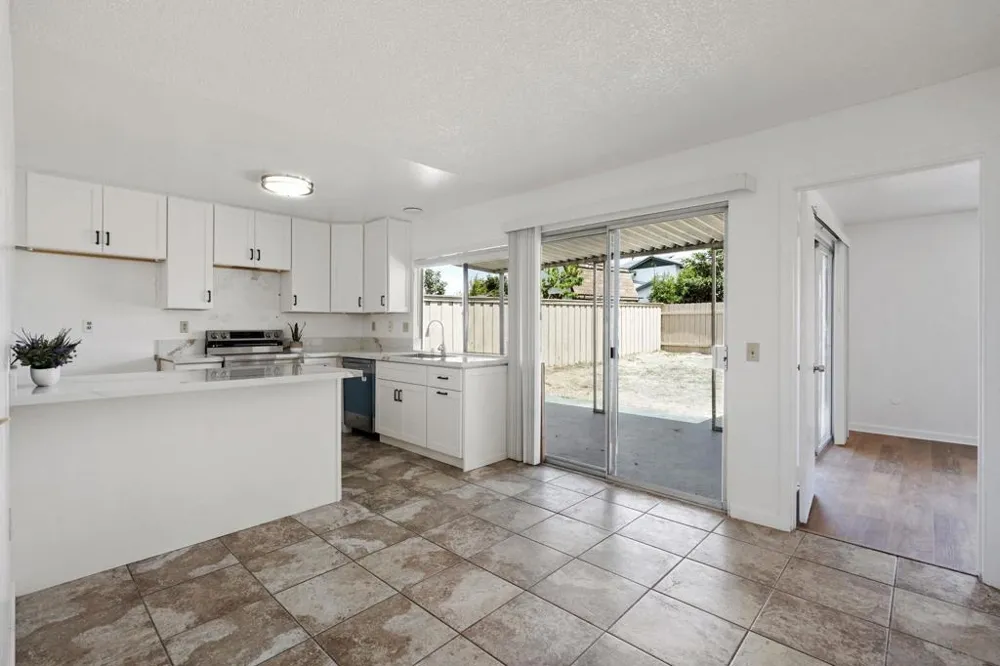 10625 Amantha Ave San Diego, CA 92126