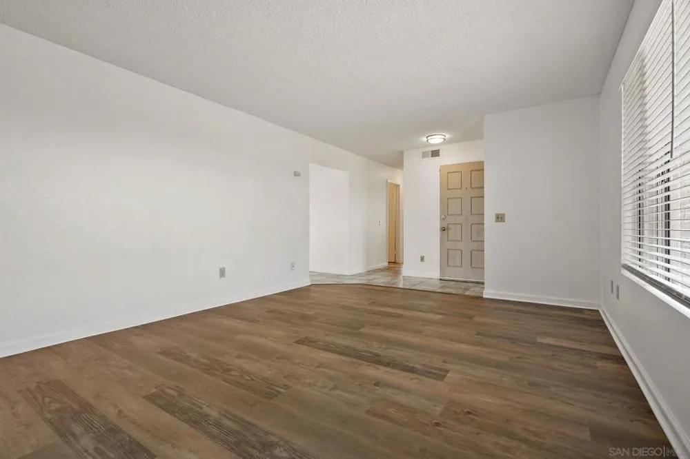 10625 Amantha Ave San Diego, CA 92126