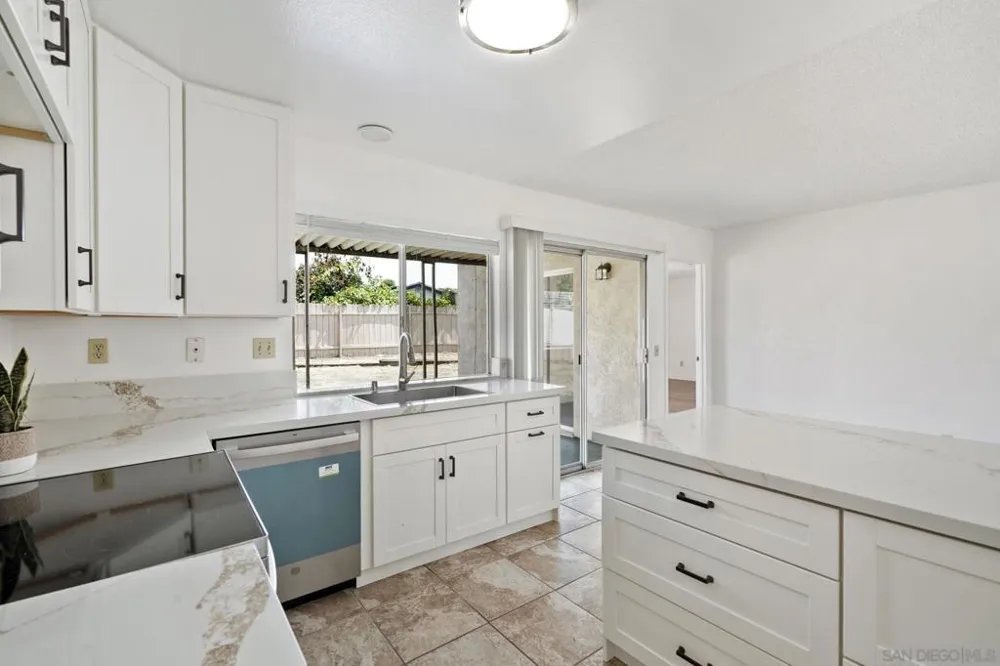 10625 Amantha Ave San Diego, CA 92126
