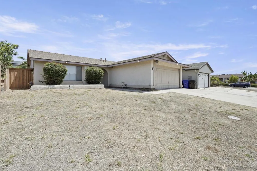 10625 Amantha Ave San Diego, CA 92126