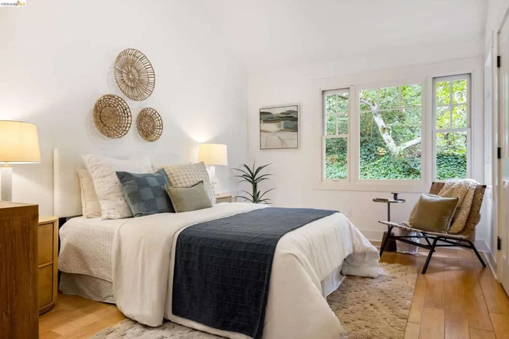 695 Florence Oakland, CA 94618