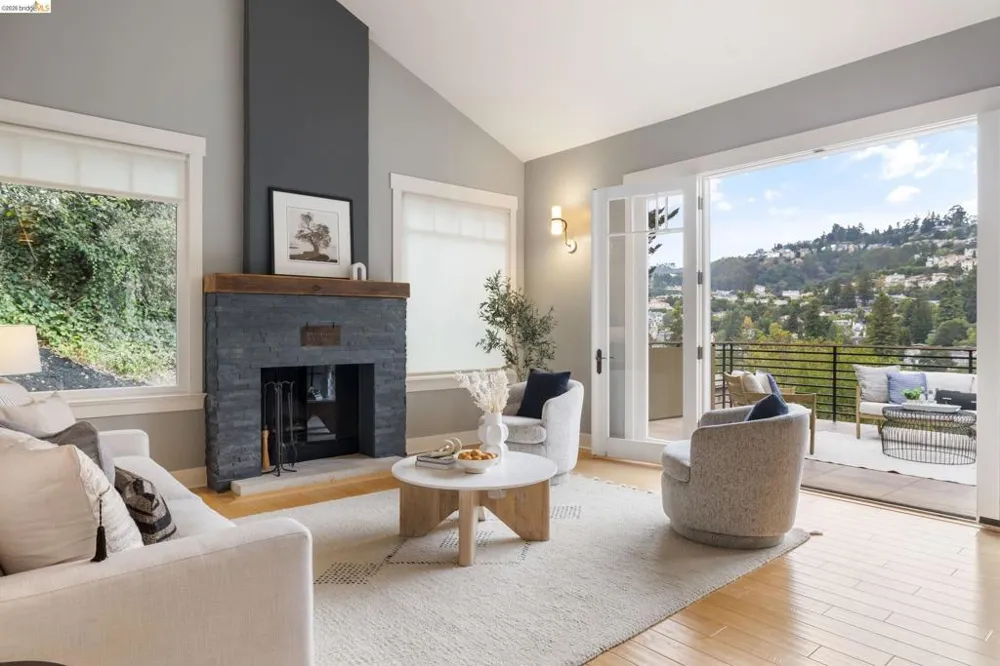 695 Florence Oakland, CA 94618