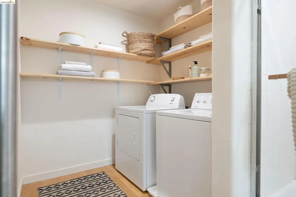 695 Florence Oakland, CA 94618