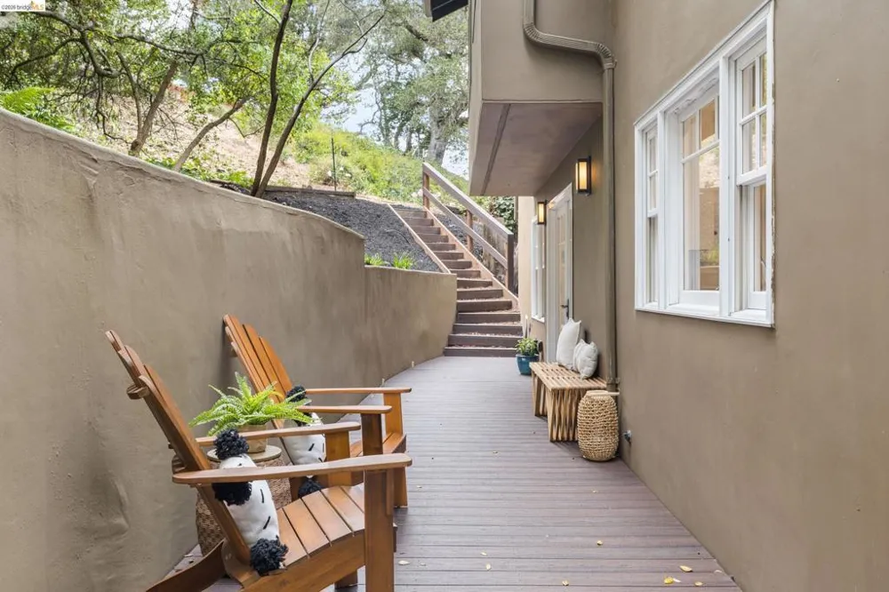 695 Florence Oakland, CA 94618
