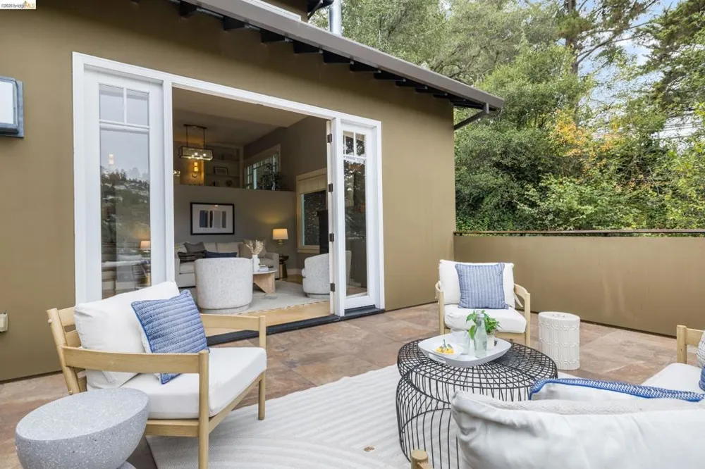 695 Florence Oakland, CA 94618