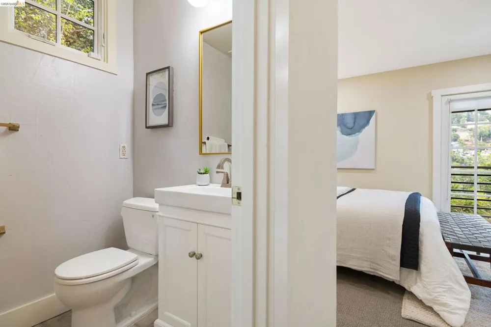 695 Florence Oakland, CA 94618