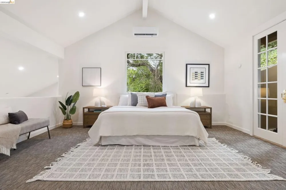695 Florence Oakland, CA 94618