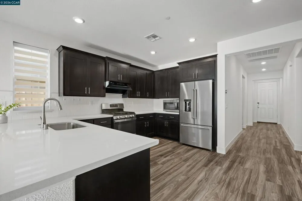 8300 Kevin Whiteley Dr Elk Grove, CA 95757