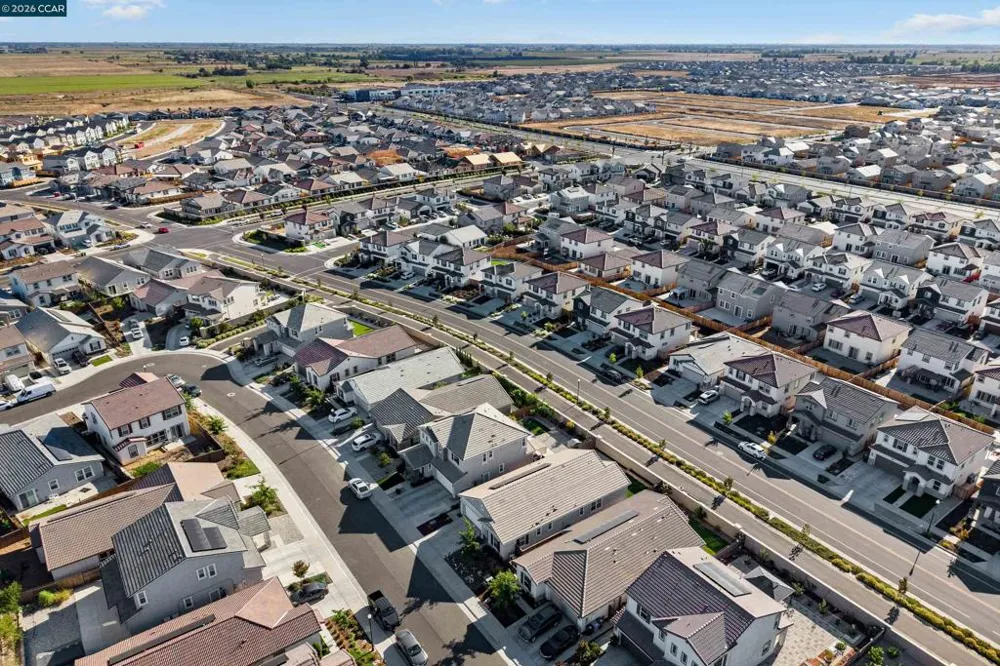 8300 Kevin Whiteley Dr Elk Grove, CA 95757