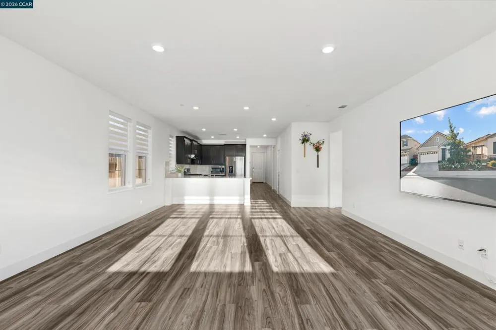 8300 Kevin Whiteley Dr Elk Grove, CA 95757