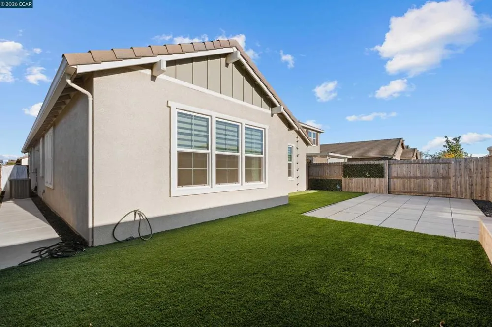 8300 Kevin Whiteley Dr Elk Grove, CA 95757