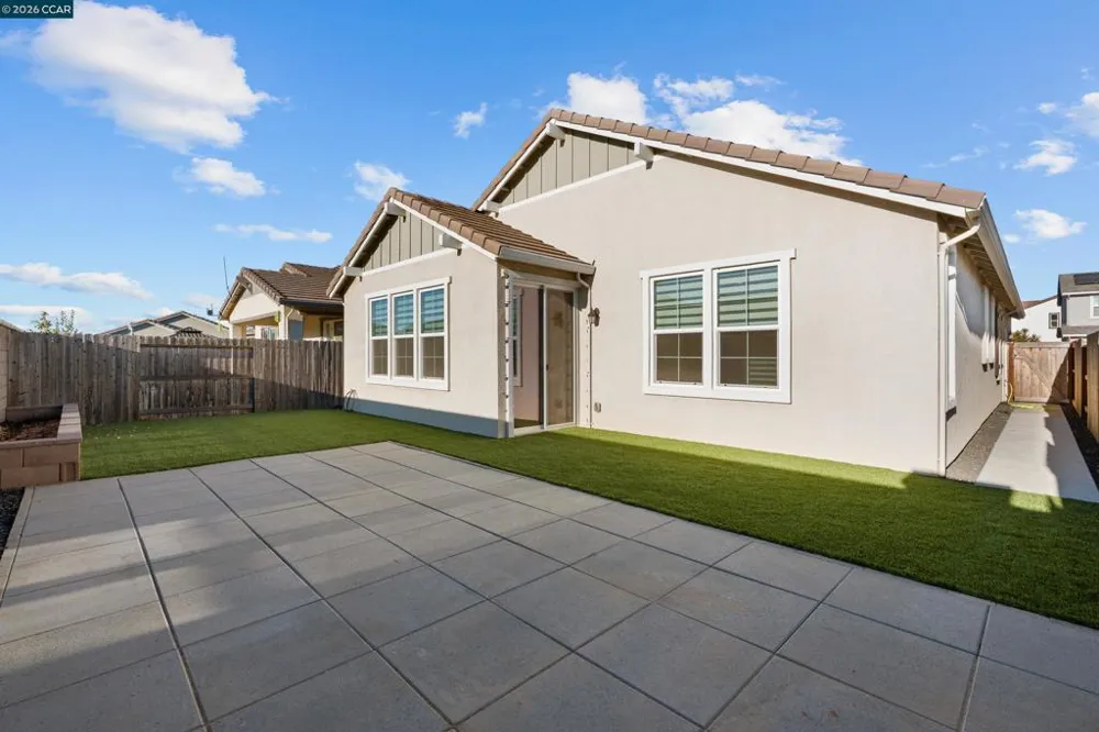 8300 Kevin Whiteley Dr Elk Grove, CA 95757