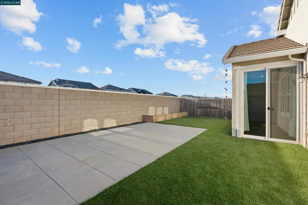 8300 Kevin Whiteley Dr Elk Grove, CA 95757