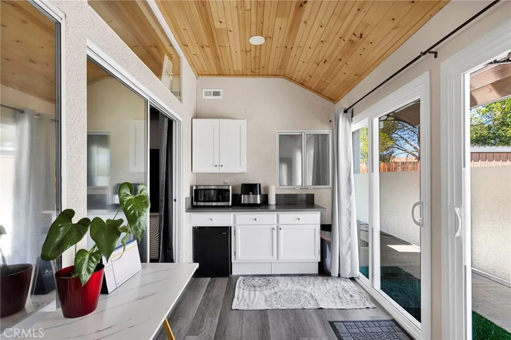 14596 Cardiff Lane Victorville, CA 92394