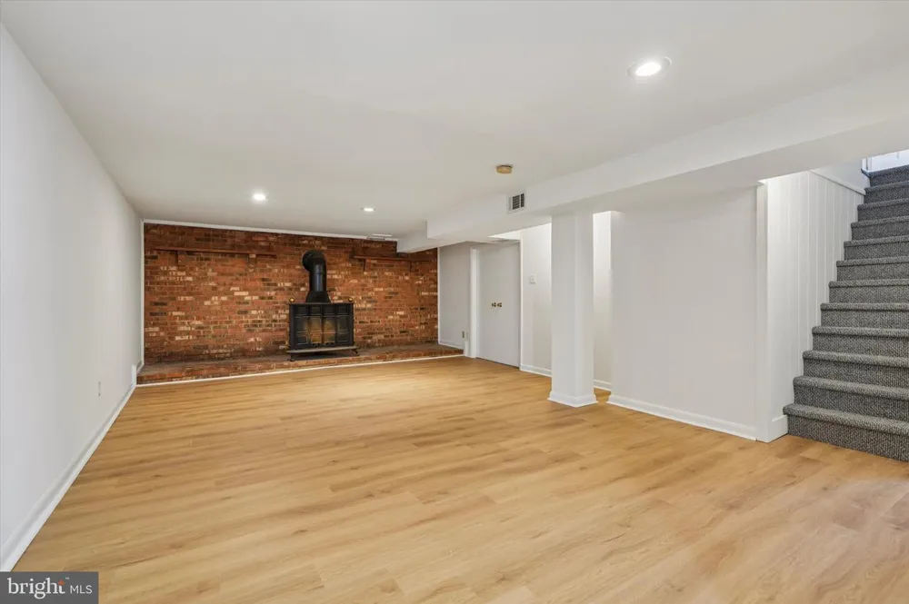 941 CHURCH ROAD Springfield, PA 19064