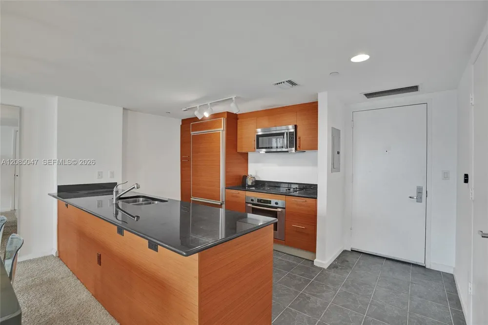 50 Biscayne Blvd #2801 Miami, FL 33132