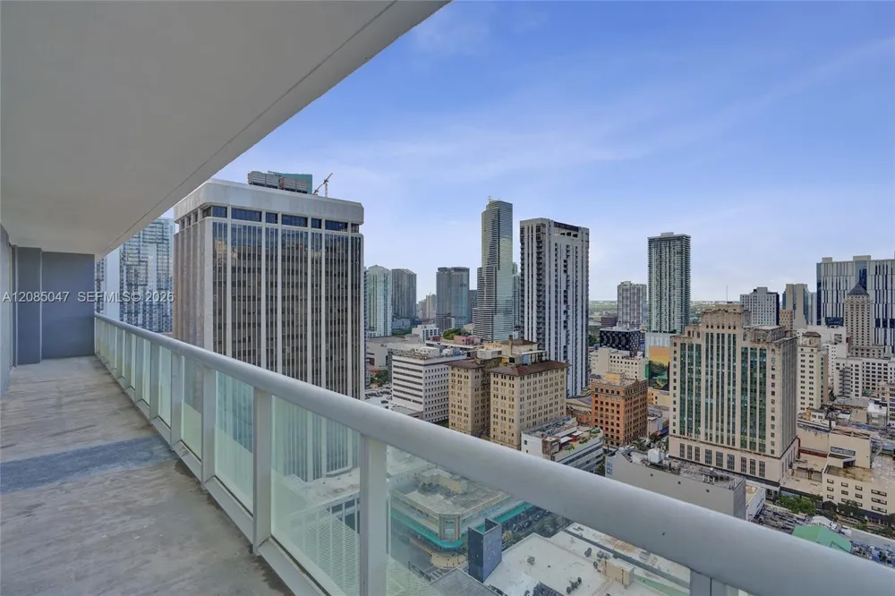 50 Biscayne Blvd #2801 Miami, FL 33132