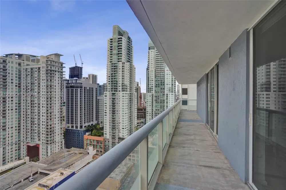 50 Biscayne Blvd #2801 Miami, FL 33132