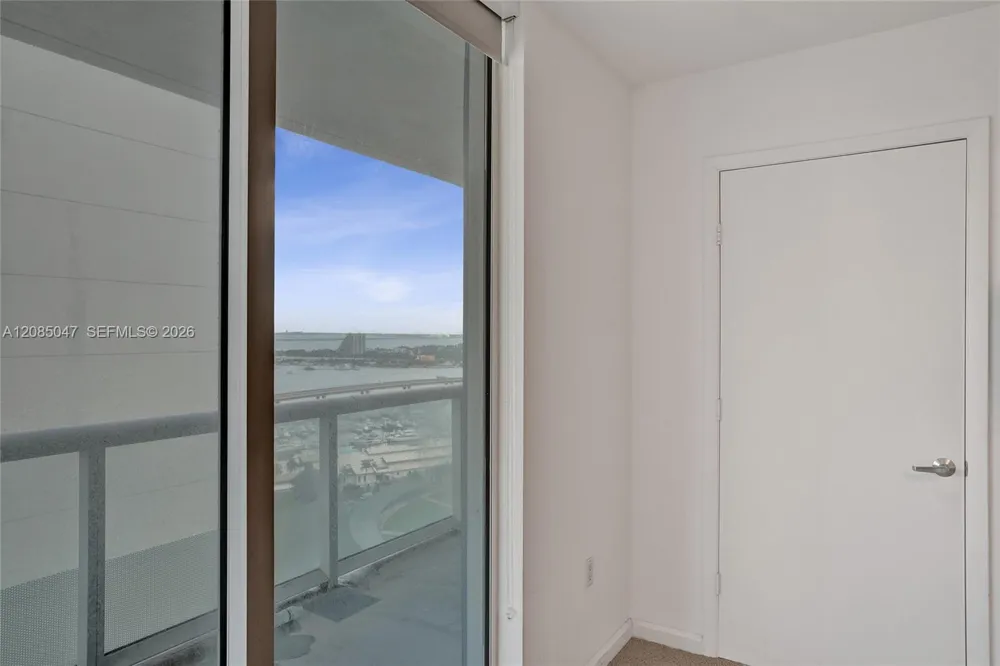 50 Biscayne Blvd #2801 Miami, FL 33132