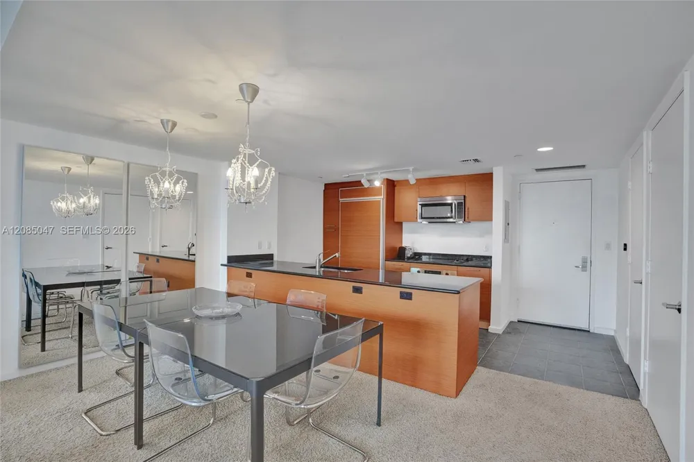 50 Biscayne Blvd #2801 Miami, FL 33132