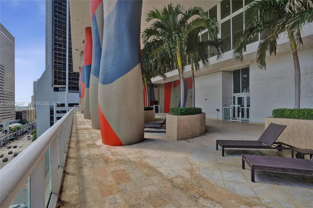 50 Biscayne Blvd #2801 Miami, FL 33132