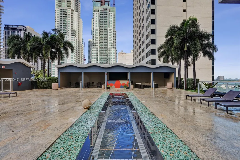 50 Biscayne Blvd #2801 Miami, FL 33132