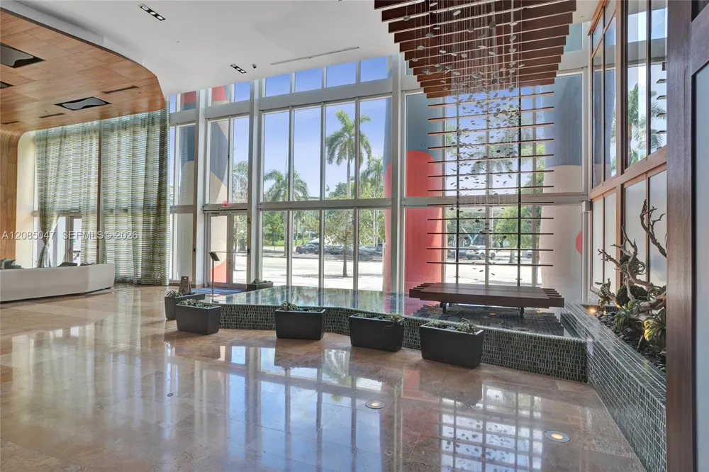 50 Biscayne Blvd #2801 Miami, FL 33132