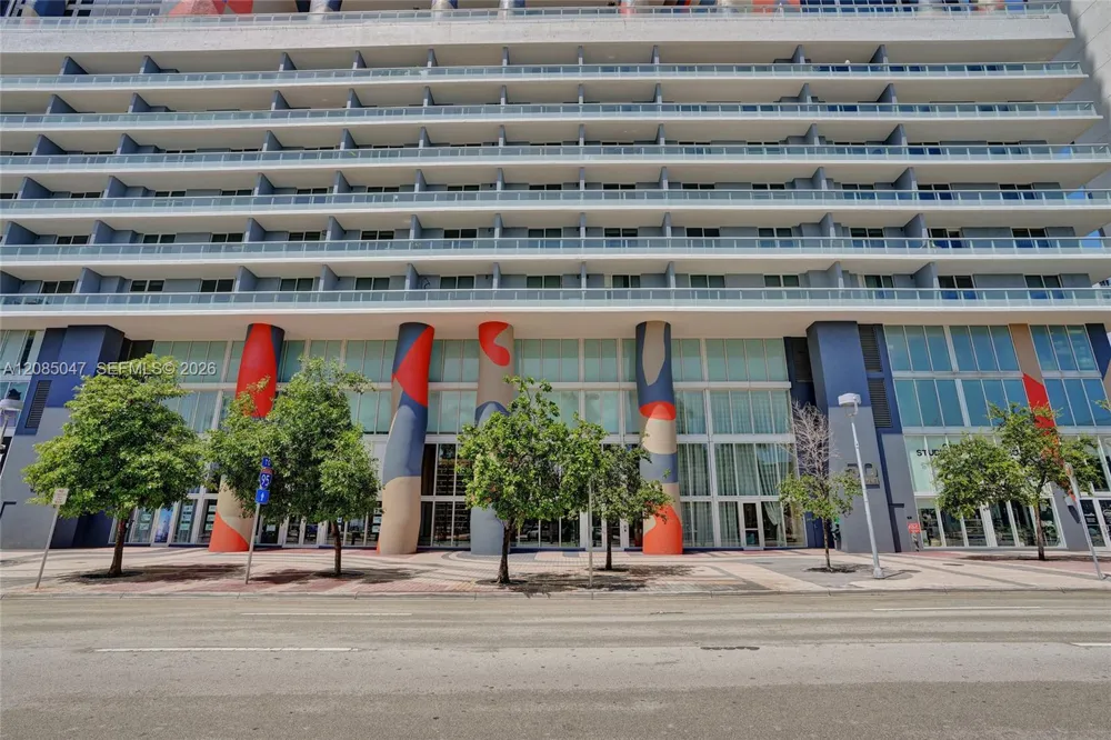50 Biscayne Blvd #2801 Miami, FL 33132