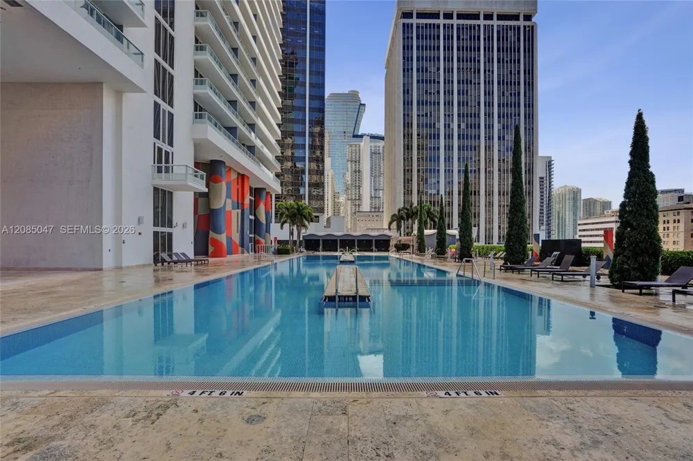 50 Biscayne Blvd #2801 Miami, FL 33132