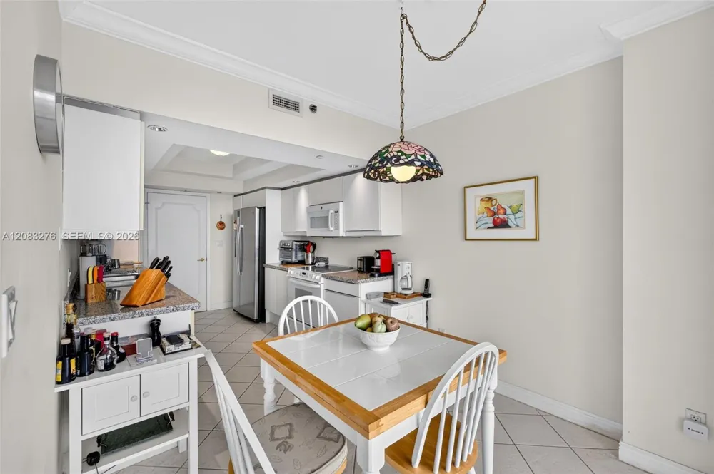 7000 Island Blvd #2406 Aventura, FL 33160