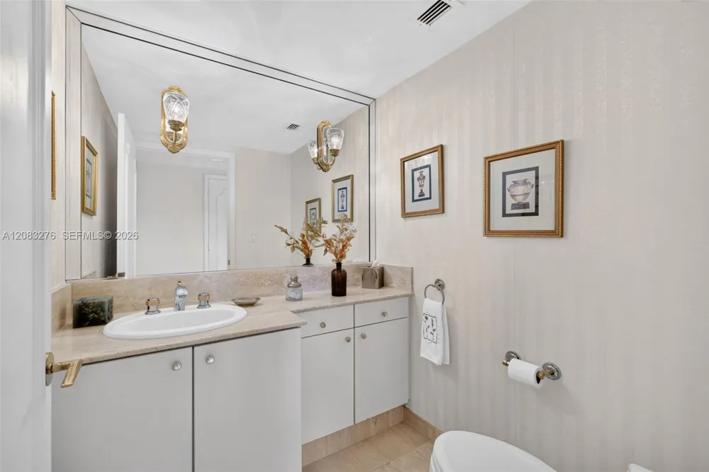 7000 Island Blvd #2406 Aventura, FL 33160