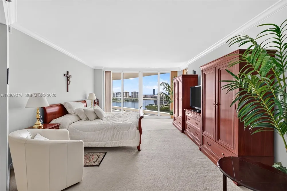 7000 Island Blvd #2406 Aventura, FL 33160