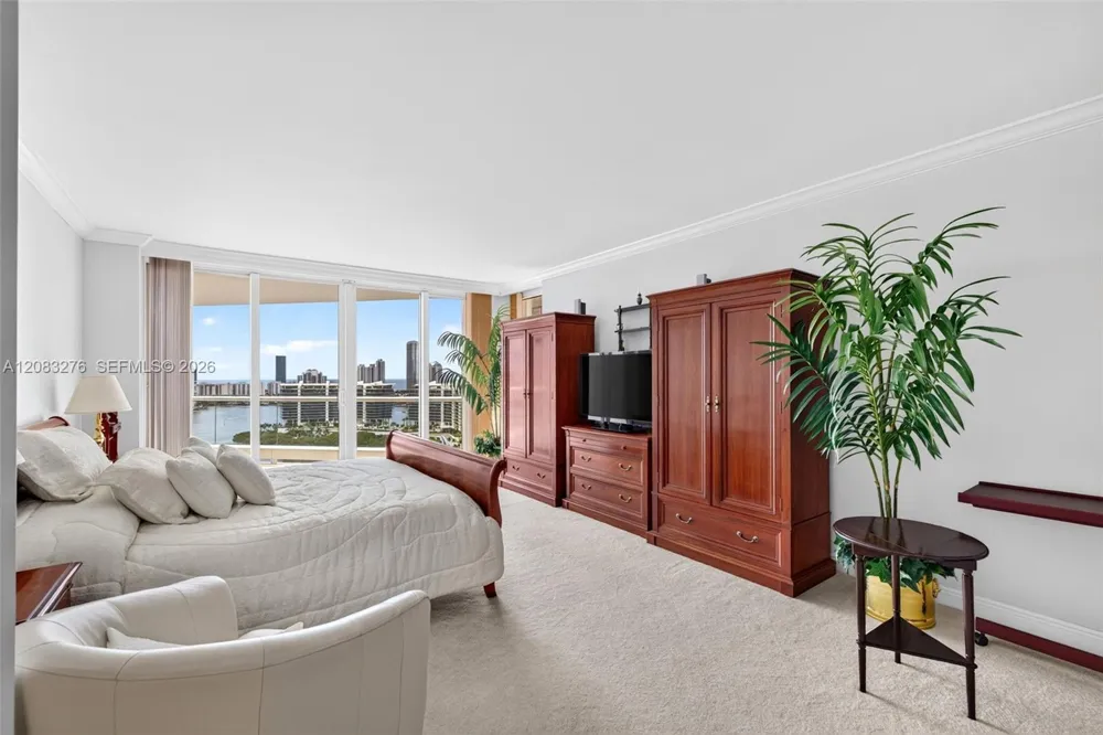 7000 Island Blvd #2406 Aventura, FL 33160