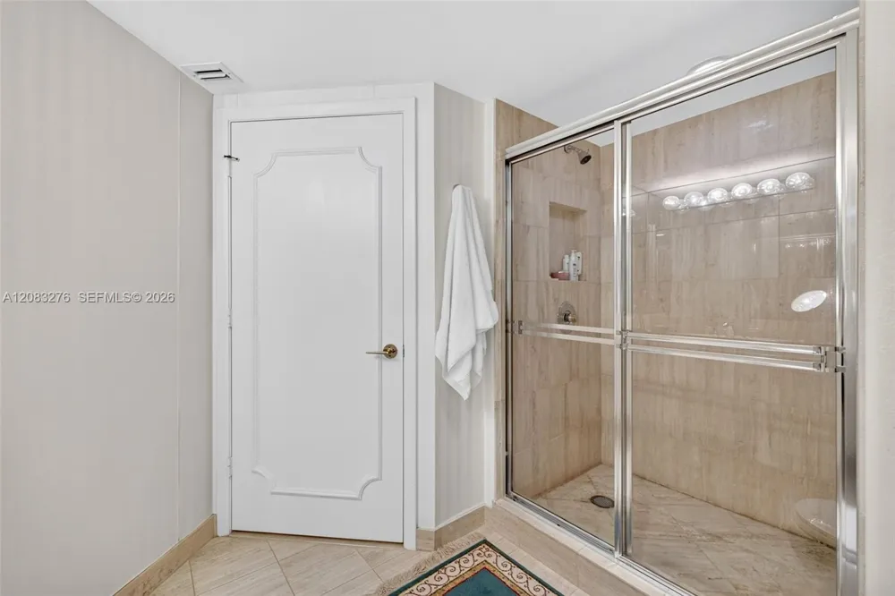 7000 Island Blvd #2406 Aventura, FL 33160