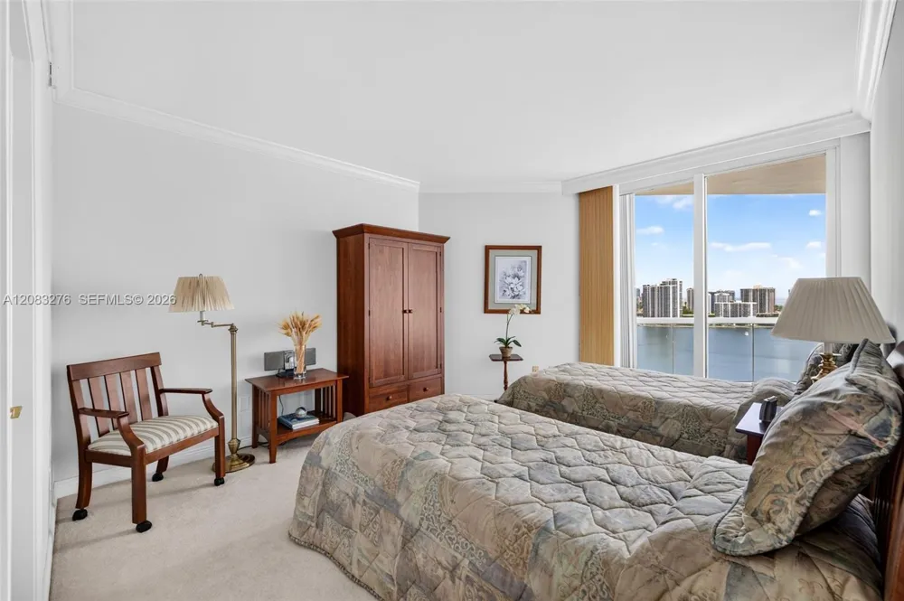 7000 Island Blvd #2406 Aventura, FL 33160