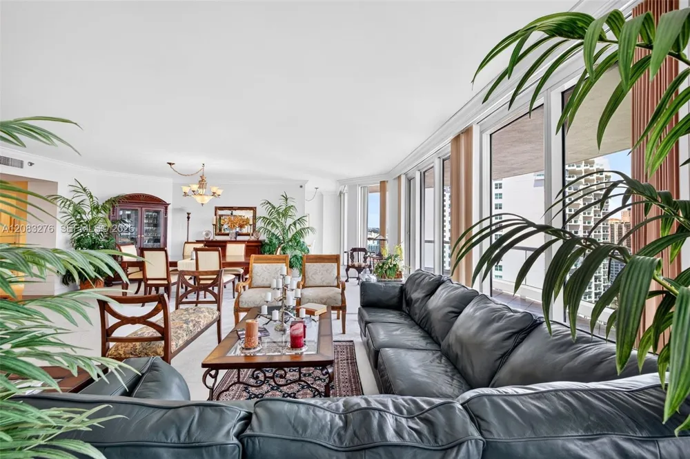 7000 Island Blvd #2406 Aventura, FL 33160