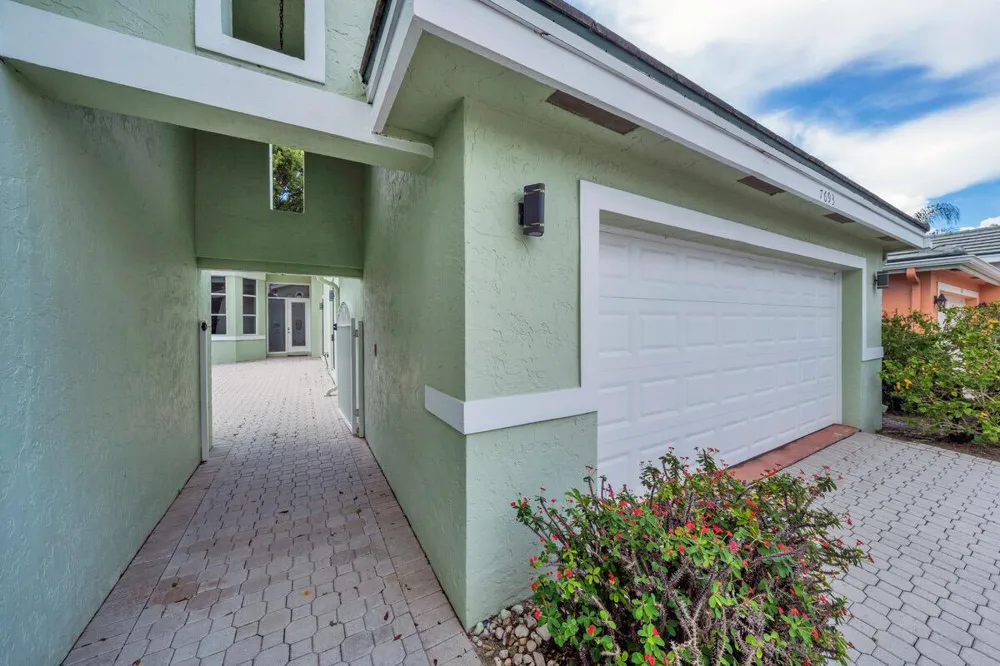 7693 ROCKFORD ROAD Boynton Beach, FL 33472