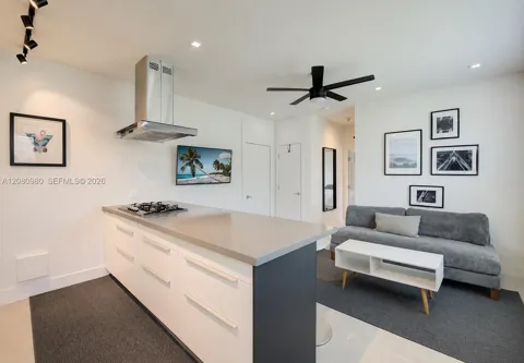 1618 Michigan Ave #26