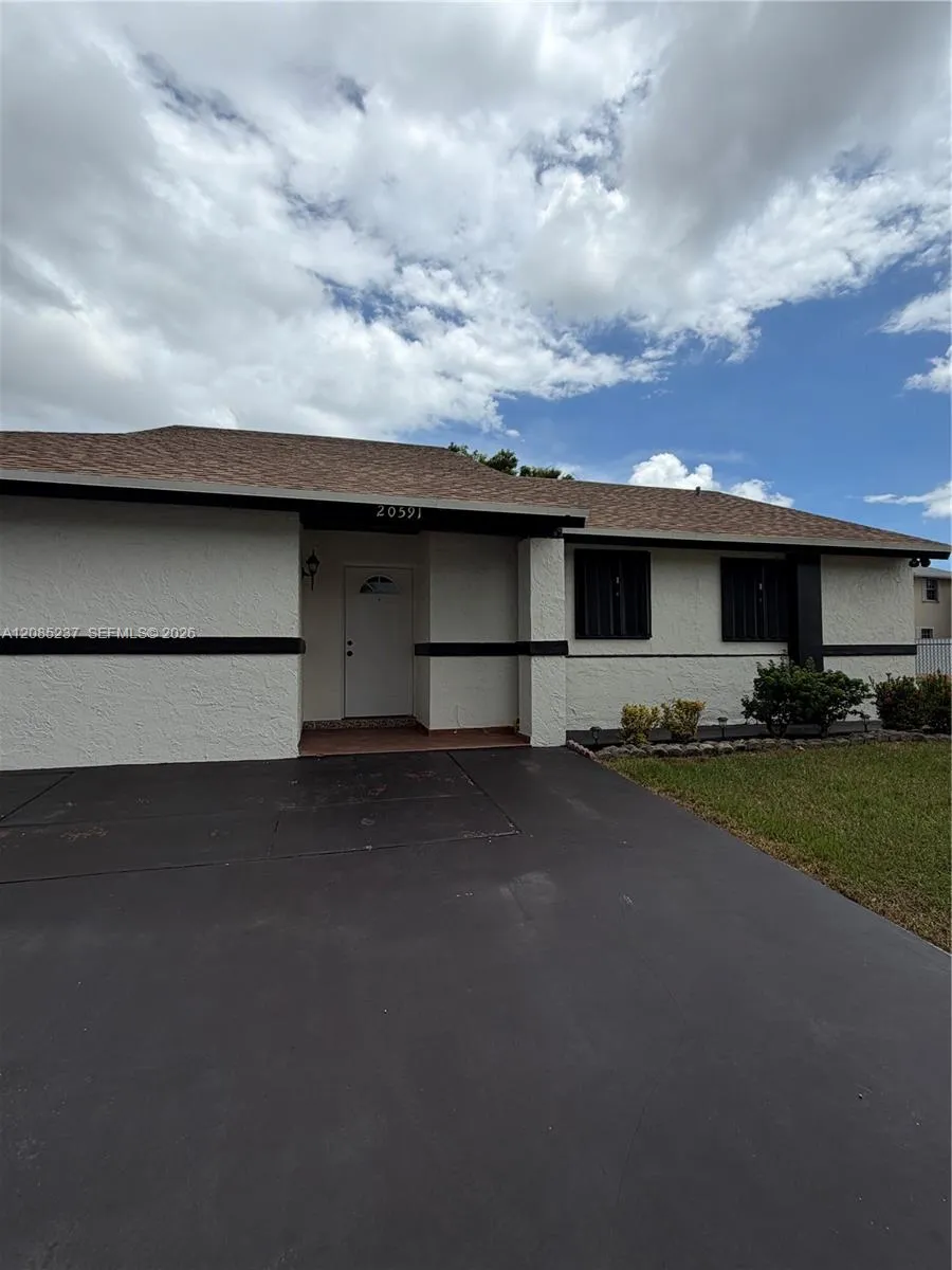 20591 SW 124th Ct Miami, FL 33177