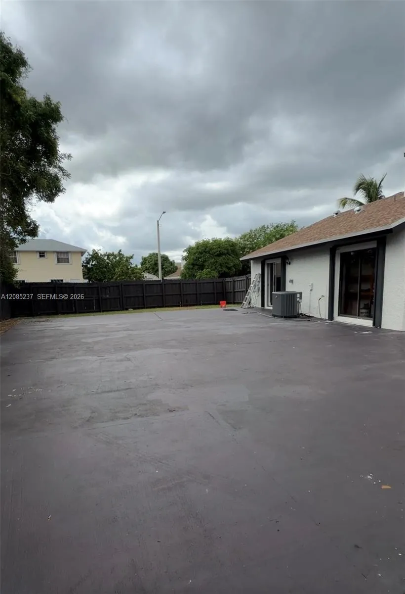 20591 SW 124th Ct Miami, FL 33177