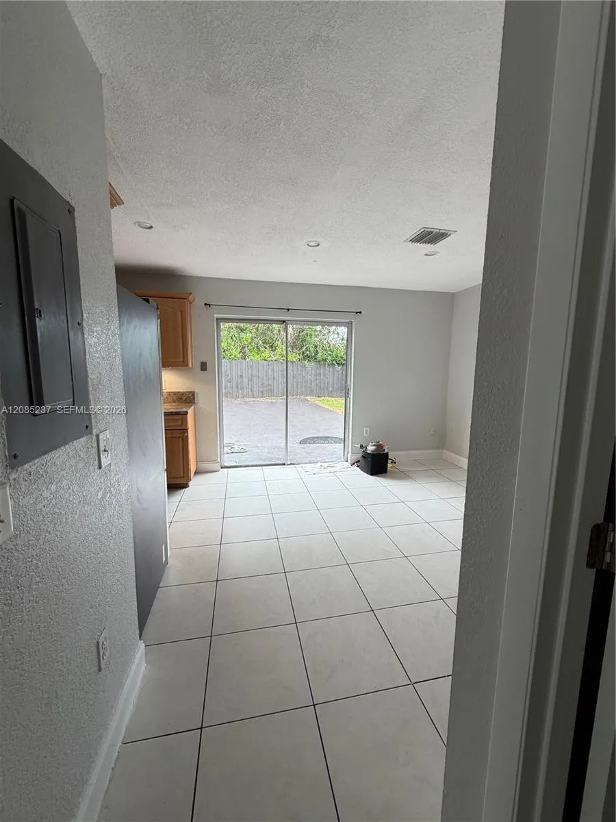 20591 SW 124th Ct Miami, FL 33177