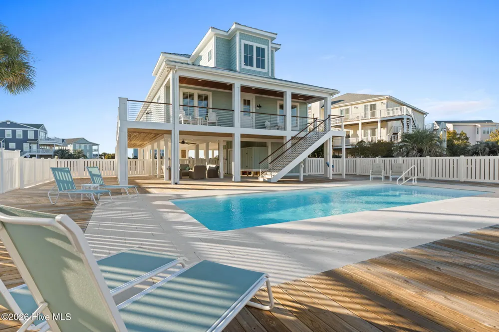 108 Strawflower Drive Supply, NC 28462