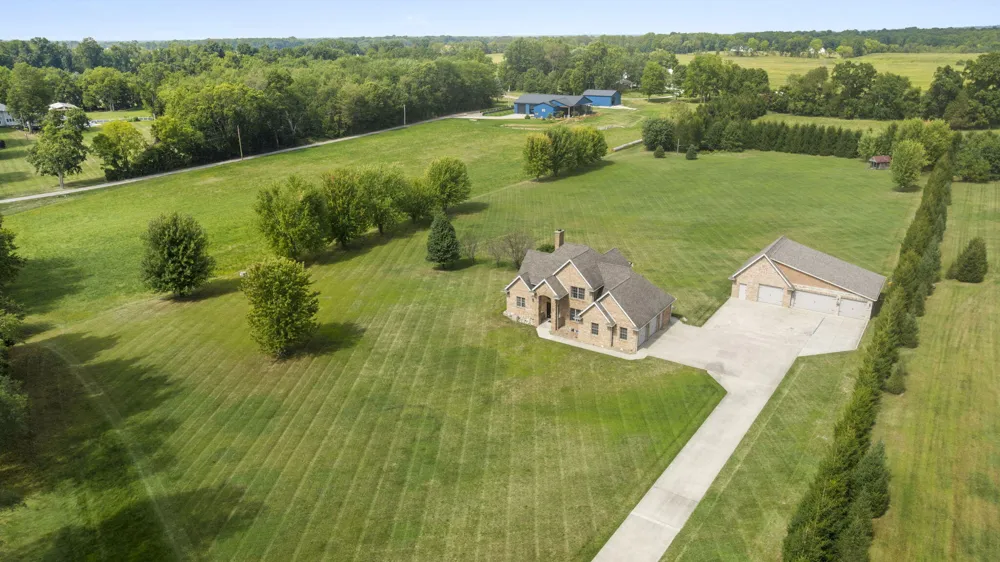 20160 US-12 Edwardsburg, MI 49112
