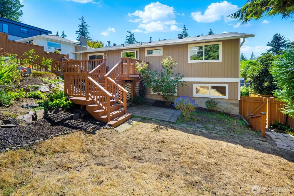 11218 NE 91st St Kirkland, WA 98033