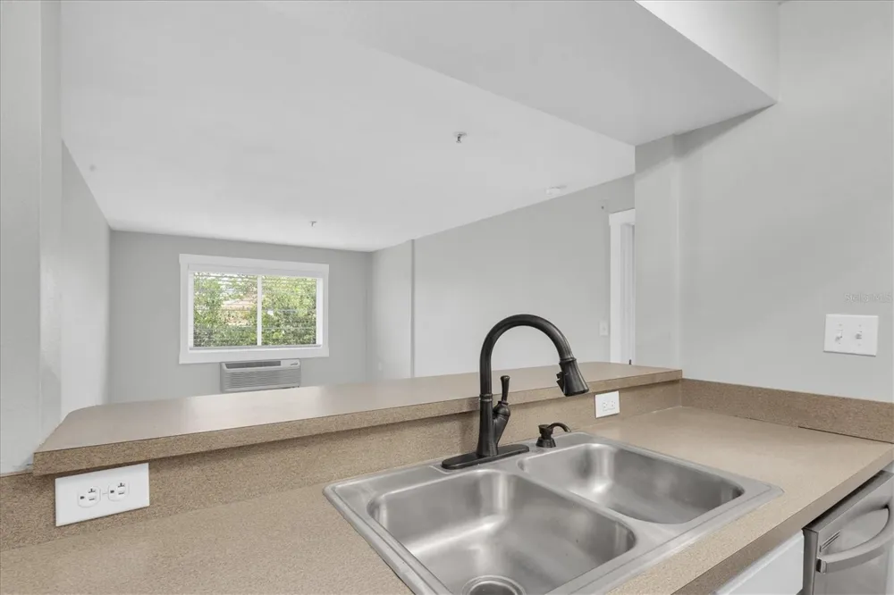 406 W CEDAR STREET #403 Tampa, FL 33606