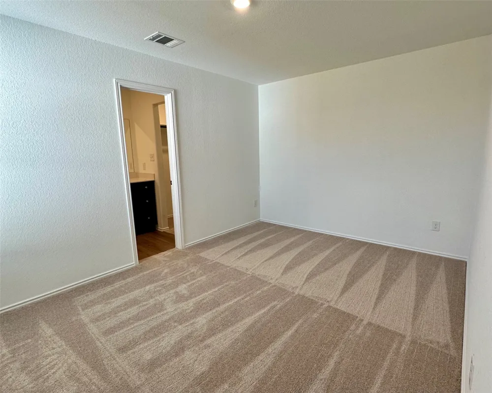 53 Trinity Circle Lockhart, TX 78644