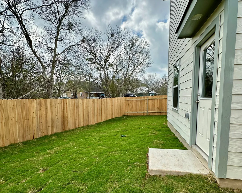 53 Trinity Circle Lockhart, TX 78644